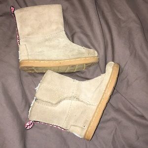 Toddler TOMS boots size 6